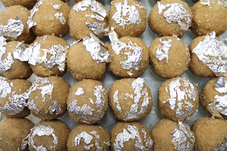 Indian Sweets (Ladoo)